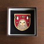 送料無料＊モリフクロウのエンブレムブローチ