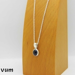 アイオライトのネックレス