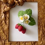 いちごの布花ブローチ【3粒】