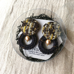 ツイードくるみボタンとネイビーニットリングのピアス