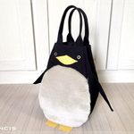 新作《Francis》フェイクファー〈ベージュ〉×柔らか8号帆布〈ブラック〉 ×牛革 ぬいぐるみの様なペンギン トートバッグ   人気者