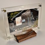 アクリルとウォールナットのオリジナルシンプルフォトフレーム（化粧箱入り）