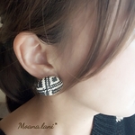 柄編みカボションピアス