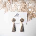 antique earring <begie tassel>