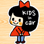 KIDS IN CAR キッズインカー マグネットステッカー(赤いワンピース）