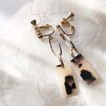 オーバルフレーム ベッコウ ピアス/イヤリング