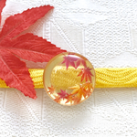 水面の紅葉の帯留め