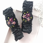 心温まる刺繍花　アームバンド