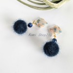ラピスラズリとボールチャームのピアス/イヤリング