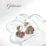 レジンと葉っぱとフラワータッセルのピアス／イヤリング