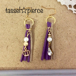 パープル王冠タッセルピアス／イヤリング