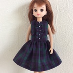 D147＿チェックのワンピース（リカちゃん、22cmドール用）