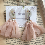 淡色お花とフリンジのピアス