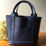 ちょっとそこまでおでかけ♡本革ミニトートバッグ♡ポケット付き♡ネイビー