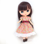  花柄のワンピース　20cmドールサイズ
