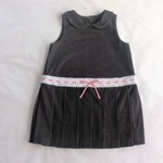 こっくりレーズン色のプリーツワンピース