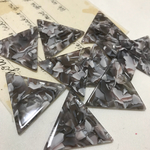  高品質 三角 アクリルパーツ 穴なし