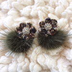 🐑🍀Harris Tweed Flowers🍀🐑もふもふファーでおめかしイヤリング💚カーキ💚(Swarovski)☆