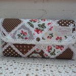 ＜megumi110様専用＞長財布（茶系いちごパッチ柄）再販
