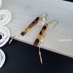 ★ゲリラセール★ゴールドひねりチャームピアス/べっ甲スティック