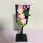 ちりめん細工:桜の花の羽子板飾り