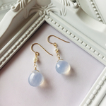 ✳︎14kgf ✳︎カルセドニーの雪色ピアス