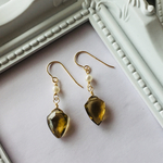 ✳︎14kgf ✳︎ビアクォーツの矢じりピアス