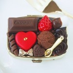 赤ハートチョコとチョコアイスのピルケース