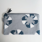 フラットポーチ「ぐるぐるバク」gray