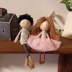 ペアの人形　男の子と女の子　ピンク