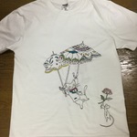 手刺繍のTシャツ…猫ちゃん、空の散歩