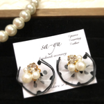 パール×ビジュー ホワイトドットリボンピアス