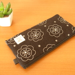 *新作*【北欧風*snow flower*ブラック♪】お財布にもなるフラットポーチ♪