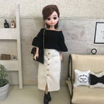 ❤︎再販❤︎リカちゃん服♡ボリューム袖黒トップス＆フロントボタン白コーデュロイスカート♡リアルクローズ 