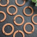 【4個】 26mm マットベージュブラウン リング チャーム