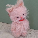ピンクのこねこ