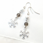 雪の結晶 ピアス / スモーキークォーツ / パワーストーン 天然石 ピアス