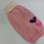 セール品！№296　セール品　ワンちゃんセーター　ハートのW刺繍セーター