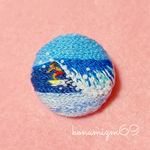 【お値下げしました】波しぶきを感じる ビッグウェーブの 刺繍ブローチ