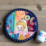 ハローベイビー☆クレイジーキルトのまるポーチ☆NAVY