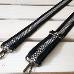 斜め掛けストラップ★黒30mm＋黒×銀ダイヤ柄チロリアン⑦