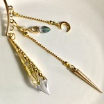 月のイヤーフック