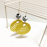 赤×水玉 ピアス