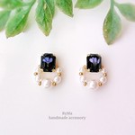 忘れな草を閉じ込めたレクタングル型　イヤリング・ピアス(レジン)(ノンホール樹脂ピアス対応)