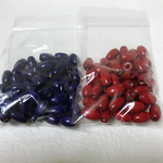 ◆送料無料◆ウッドビーズ 2点セット 25g 赤 青 レッド 紺色 木 軽い パーツ 素材