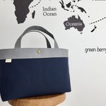水筒スペースのあるトートバッグ・ネイビー×グレー帆布