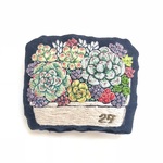 多肉のパウンド寄せ刺繍ブローチ(チャーム変更可)