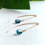 ロンドンブルートパーズの滴ピアス イヤリング