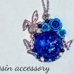 送料無料　レジン シルバーネックレス　うさぎ　青　薔薇　蝶　パール　ビジュー　送料無料