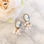 レディの横顔★カメオとパールのピアス＆イヤリング＜ウェッジウッドブルー×ホワイト＞